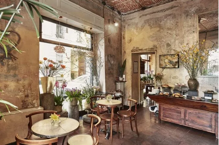 Top 10 Tips: How to Show Art in a Café and Restaurant in Milan